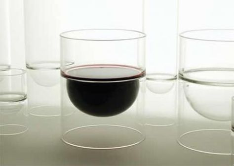 Modern Wine Glasses, Wine Glass Designs, Verre Design, Red Wine Glasses, Wine Cup, Decoration Inspiration, Glass Ceramic, Objects Design, Glass Design