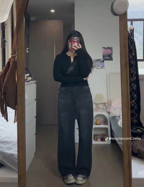 Birthday Attendee Outfit, Black Midsize Outfit, Chubby Girl Fashion Outfits, Kpop Concert Outfit Ideas Plus Size, Outfit Midsize Girl, Chubby Outfit Ideas Casual, Outfit Ideas Chubby, Fat Girls Outfit Ideas, Midsize Outfits Casual