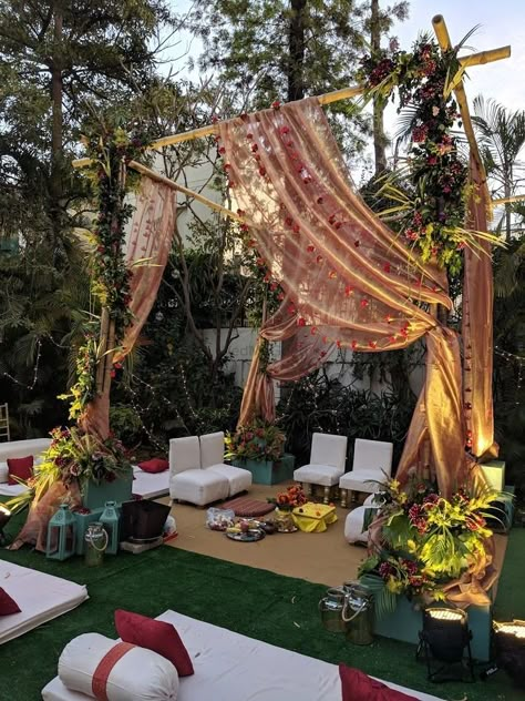 Mandap Design, Wedding Setup, Mehendi Decor, Rustic Wedding Decorations, Mandap Decor, Desi Wedding Decor, Mehndi Decor, Wedding Backdrop Decorations, Wedding Mandap