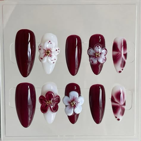 Nail Design Pattern, Nails With 3d Designs, 3 D Nail Art Design, Gel Flower Nail Designs, Sculpted Flower Nails, Flower Design On Nails, 3 D Flower Nails, 3d Nail Designs Flowers, Nail Designs For Natural Nails