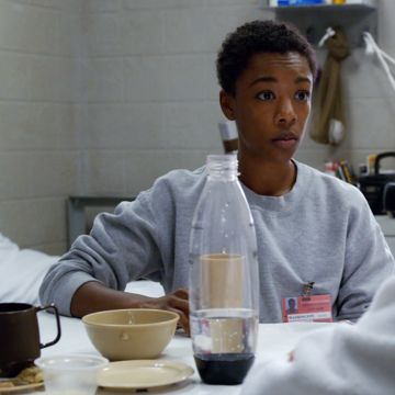 Poussey Washington, Nicky Nichols, Boyfriend Hair, Samira Wiley, Tongue Tie, Black Image, Orange Is The New Black, I Have A Crush, Orange Is The New