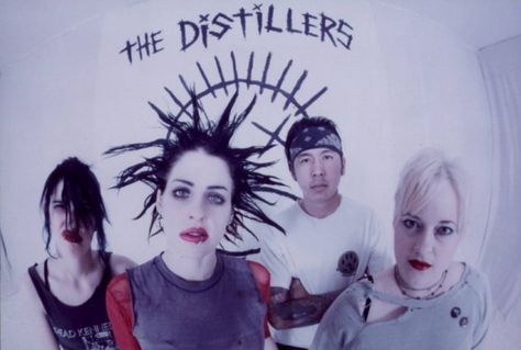 Chicas Punk Rock, The Distillers, Punk Culture, Arte Punk, Punk Aesthetic, Spiked Hair, Riot Grrrl, Club Kids, Estilo Punk