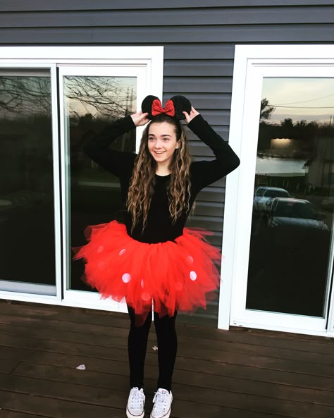 Minnie Mouse Costume Ideas, Disney Spirt Week Ideas, Diy Mini Mouse Costume Adult, Cute Minnie Mouse Costume, Mini Mouse Outfit Ideas, Mini Mouse Costume Women, Mini Mouse Halloween Costumes, Disney Tutu Outfits, Mini Mouse Halloween Costume Women