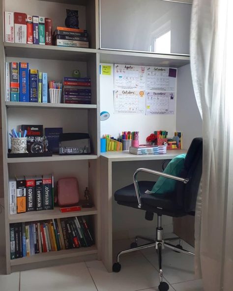 Study Desk Decor, Hiasan Bilik Tidur, Study Room Decor, Small Room Design, Study Rooms, Room Design Bedroom, Room Inspiration Bedroom, Room Ideas Bedroom, Dream Rooms