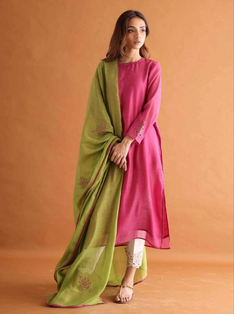 Solid Colour Suit Design, Amna Chaudhry, Isha Borah, Indian Formals, Salwar Kurti, Dress Kurti, Simple Dress Casual, Simple Kurta Designs, Simple Kurti Designs