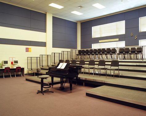 Choir Room, Choir Teacher, High School Choir, Band Room, High School Music, School Places, Teacher Aesthetic, Choir Director, Classroom Decor High School