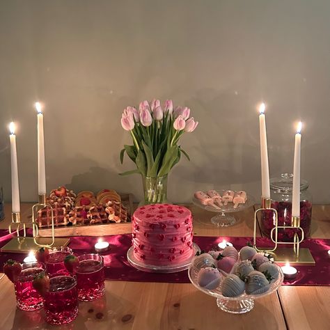 valentines day setup Valentine's Day Setup At Home, Valentines Day Night In Ideas, At Home Birthday Set Up, Small Intimate Birthday Party Ideas, Birthday Table Set Up, Valentine’s Day Room Set Up, Small Birthday Party Ideas At Home, Valentines Day Meals, Birthday Set Up