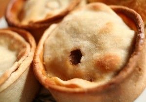 The Scotch Pie also Kwown as "Football Pie" Scottish Meat Pie Recipe, Scottish Dishes, Hp Sauce, Meat Pie Recipe, Scottish Recipes, Mince Pie, Savory Pastry, Mince Pies, Meat Pie