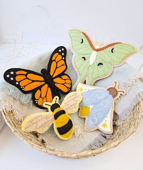 DIY Embroidered Felt Firefly - Free Pattern - The Yellow Birdhouse Free Pattern Felt Animals, Felt Insects Free Pattern, Bee Felt Ornament, Diy Felt Butterfly, Cottagecore Felt Crafts, Felt Butterfly Mobile, Felt Chicken Pattern Free, Free Felt Crafts Patterns Templates, Free Christmas Felt Patterns