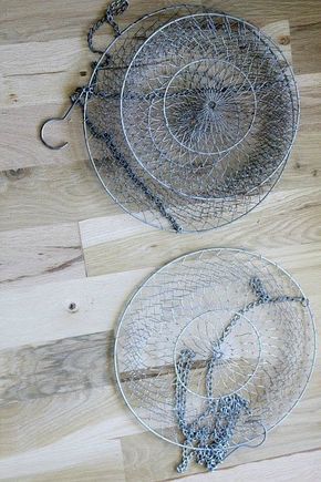 This is such a cool idea! Wire Chandelier Diy, Repurpose Crystals From Chandelier, Hanging Lights Diy Creative, Wire Lampshade Diy, Chandelier Crystals Repurposed, Diy Crystal Chandelier, Hanging Crystals Diy, Chandelier Diy Crystal, Wire Lighting