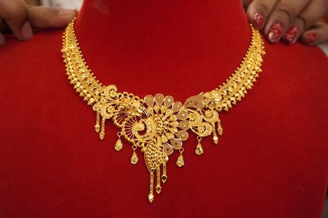 Gold Necklace Set Bridal, Necklace Set Indian Bridal Jewelry, Indian Gold Jewellery Design, Custom Gold Jewelry, Indian Gold Jewellery, Unique Gold Jewelry, Bridal Jewelry Sets Brides, Unique Gold Jewelry Designs, Gold Jewelry Designs