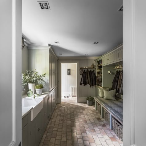 Boot Room Ideas, Utility Pantry, Utility Boot Room, Utility Ideas, Boot Room Utility, Boot Rooms, Utility Room Storage, Utility Room Designs, Utility Room Ideas