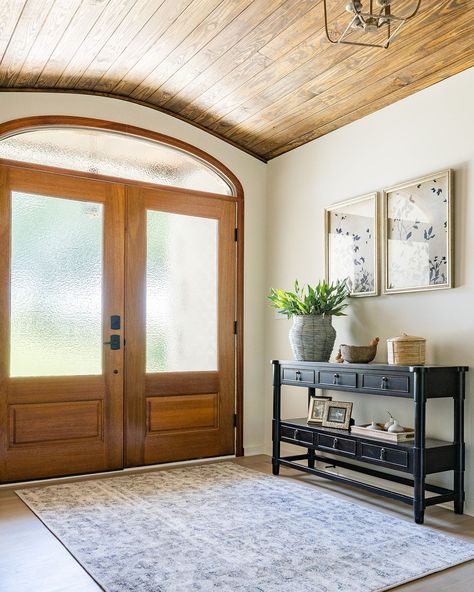 Elevating entrances with intricate details! We incorporated tongue and groove into this barrel ceiling, adding depth and sophistication to the entryway! Tall Ceiling Entryway, Foyer Ceiling, Barrel Ceiling, Tall Ceilings, Tongue And Groove, Gray Design, Entry Way, Intricate Details, Lake House