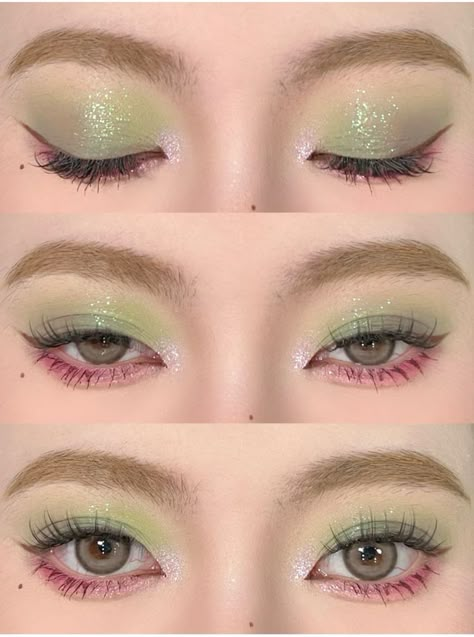 Mitsuri Makeup, Green Fairy Makeup, Make Up Verde, Portals Makeup, Fairy Eyeliner, Christmas Makeup Looks Simple, Christmas Makeup Art, Creative Christmas Makeup, Eyeliner Creative