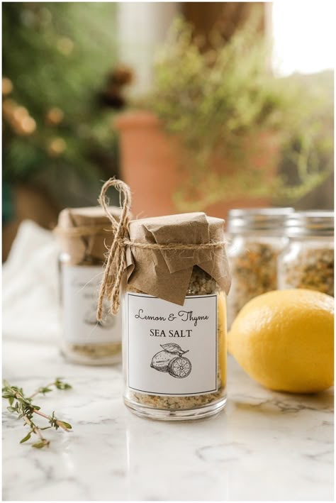 Lemon & Thyme Infused Sea Salt Infused Salt Recipes, Flavored Salts Recipes, Herb Salt Recipe, Herb Salt, Sea Salt Recipes, Infused Salt, Salt Gifts, Diy Food Gifts, Salt Recipes