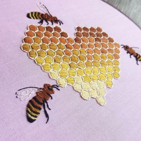 Honey Bee hand embroidery kit honeycomb needlepoint design | Etsy Honeycomb Embroidery, Embroidered Animals, Love Embroidery, Beginner Embroidery, Diy Heart, Pattern Stamping, Bee Embroidery, Fabric Stamping, Dmc Embroidery Floss