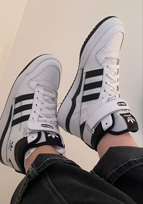 Adidas High Shoes, Adidas High Forum, Adidas Forum High Outfit, Adidas Aesthetic Shoes, Adidas High Tops Women, Adidas Shoes Aesthetic, Nike Jordan High Tops, Adidas High Top Shoes, Adidas Forum High