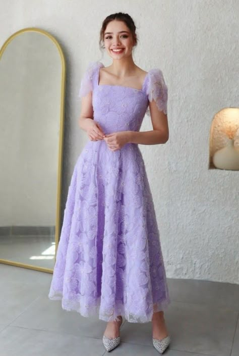 Plain Gowns Classy, Midi Frock Design, Korean Frock Design, Convocation Dress Ideas, Purple Dress Outfit Party Classy, Purple Dress Midi, Simple Purple Dress, Frocks For Women Party, Purple Dress Outfits