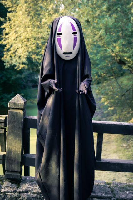 Anastasia (Taykonderoga) as No Face of Spirited Away No Face Cosplay, No Face Costume, Studio Ghibli Party, Chihiro Cosplay, Studio Ghibli Fanart, Epic Cosplay, Cosplay Diy, Amazing Cosplay, Howls Moving Castle