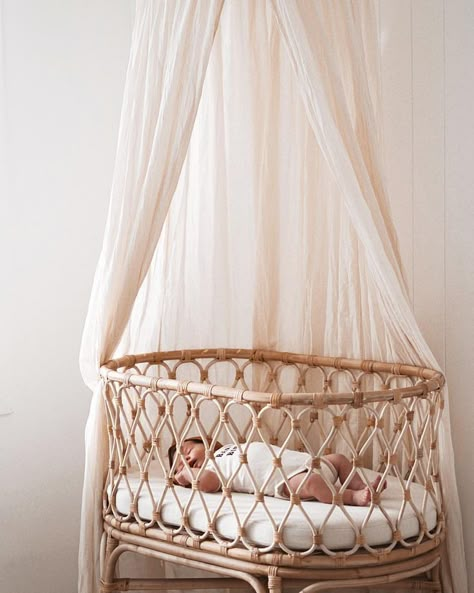 This bassinet is amazing!!! #babyroom #nursery #thehabibihouse #ratan Baby Boy Nursery Room Ideas, Baby Room Design, Nursery Baby Room, Gender Neutral Nursery, Baby Rooms, Baby Bedroom, Nursery Inspiration, Nursery Neutral, Nursery Design