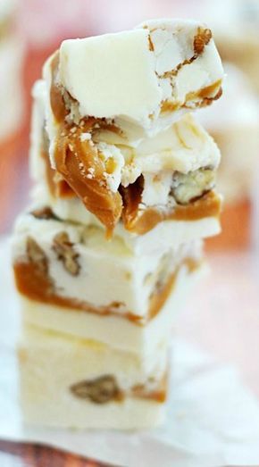 Praline Fudge, Pralines And Cream, Cream Fudge, Fudge Recipes Easy, Homemade Fudge, Candy Recipes Homemade, Christmas Candy Recipes, My Top 3, Candy Thermometer