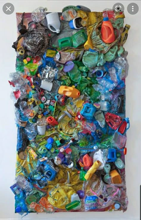 Garbage Art, Recycle Sculpture, Waste Art, Recycling Art, Eco Art, Recycled Art Projects, Trash Art, Art Appliqué, Sustainable Art