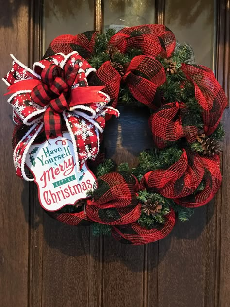 Deco Mesh Wreaths Diy, Holiday Wreaths Christmas, Burlap Christmas Wreath, Deco Mesh Christmas Wreaths, Mesh Wreath Diy, Christmas Mesh Wreaths, Door Wreaths Diy, Candy Land Christmas Tree, Christmas Wreaths To Make