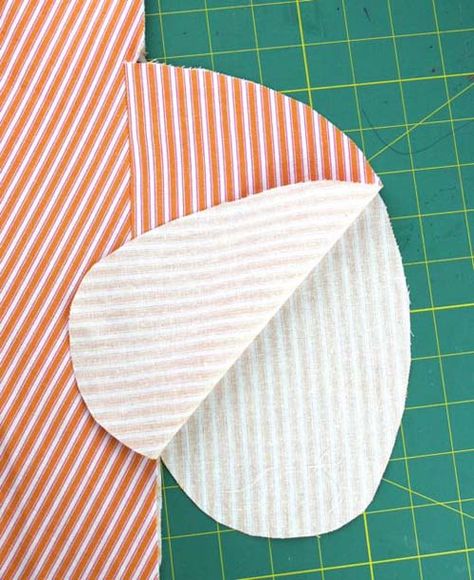 In-Seam Pockets with French Seams: Sewing with Deborah Moebes | Sew Mama Sew | Outstanding sewing, quilting, and needlework tutorials since 2005. French Seam Pockets, How To Sew Hidden Pockets, Inseam Pocket, Pocket Sewing, Pocket Tutorial, Side Seam Pocket, Sewing Pockets, Sew Mama Sew, Basic Sewing