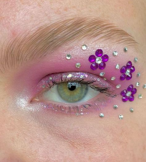 Funky Makeup, Concert Makeup, Crystal Makeup, Rhinestone Makeup, Pride Makeup, Rave Makeup, Makijaż Smokey Eye, Dope Makeup, Makeup Eye Looks