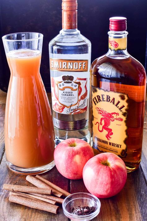 Apple Cider Alcohol, Spiked Cider Recipes, Spiked Apple Cider Recipe, Apple Cider Ingredients, Flavored Liquor, Apple Cider Drink, Spiked Apple Cider, Apple Vodka, Cider Drinks