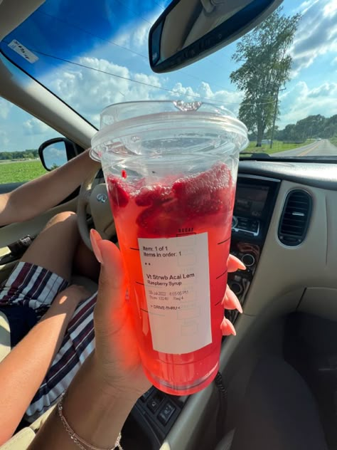 Venti Strawberry acai refresher with lemonade and raspberry syrup! a must have #starbucks #refresher Starbucks Strawberry Refresher, Acai Drink, Starbucks Strawberry Acai Refresher, Starbucks Party, Raspberry Drink, Strawberry Acai Refresher, Starbucks Strawberry, Cold Starbucks Drinks, Starbucks Drinks To Try