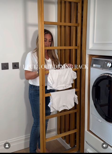 Mudroom Bench Storage, Laundry Room Drying Rack, Small Utility Room, Bench Under Window, Utility Room Ideas, Window Mudroom, Laundry Room Ideas Small Space, Drying Room, Laundry Rack