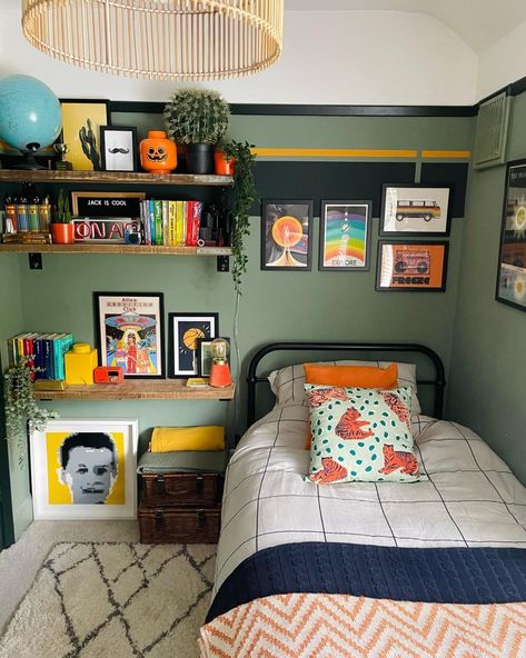 37 Boys Bedroom Ideas: Inspire Fun & Creativity in Your Child's Space - placeideal.com Small Boys Room, Small Home Library Ideas, Small Home Library, Small Boys Bedrooms, Pocket Pals, Ideas Habitaciones, Boys Bedroom Makeover, Big Boy Bedrooms, Teen Boy Bedroom