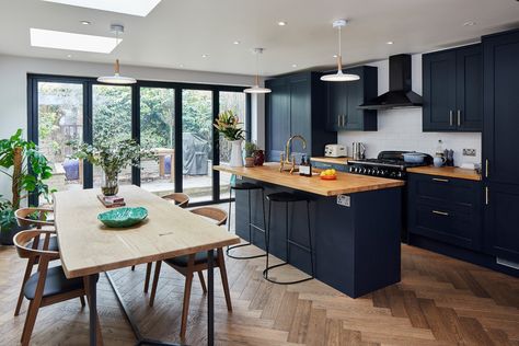 Kitchen Diner Extension, Open Plan Kitchen Dining Living, Open Plan Kitchen Diner, Kitchen Plants, Open Plan Kitchen Dining, Open Plan Kitchen Living Room, London Kitchen, Cooker Hood, Extension Ideas