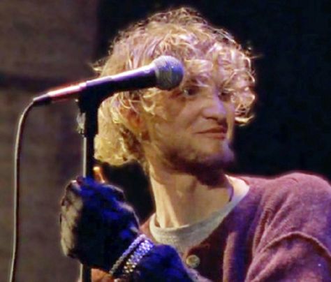 Layne Staley...Mad Season Live at the Moore Layne Stanley, Mike Starr, Mad Season, Crystal Castles, 90s Rock, Jerry Cantrell, Anthony Kiedis, Layne Staley, Grunge Guys