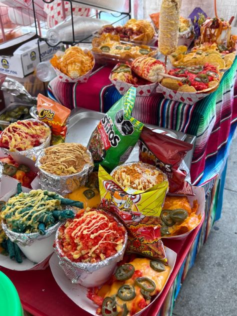 Snack Sale Ideas, Yummy Mexican Food, Mexican Food For Parties, Quince Food Ideas Mexican, Mexican Snacks Recipes, High Food Munchies, Mexico Snacks, Mexican Snacks To Sell, Hispanic Snacks