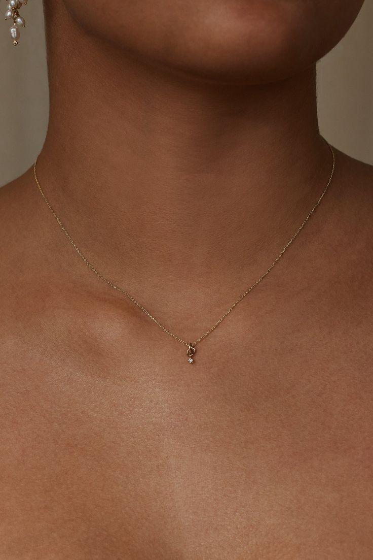 Little Ode Diamond Necklace – WWAKE Dainty Jewelry Aesthetic, Wwake Jewelry, Gold Dainty Jewelry, Necklaces White Gold, Dainty Necklace Gold, خواتم خطوبة, Petite Jewelry, Pinterest Jewelry, Minimalist Necklace Gold