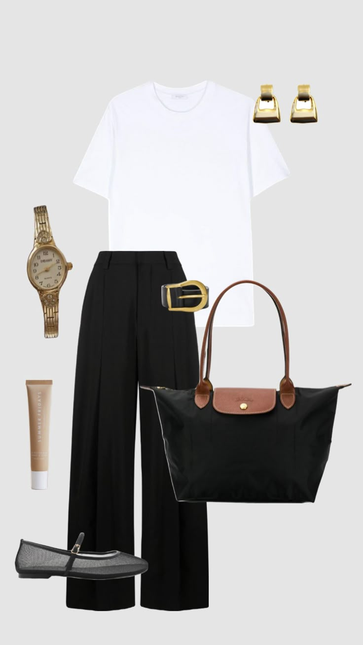 Oversized white tee, black trousers, mesh balet flats, longchamp & gold accessories Black Dress Outfit Office, Longchamp Bag Outfit Casual, Work Outfit Flats, White Tee Black Pants Outfit, Trousers And Tshirt, Flat Girl Outfits, Office Summer Dress, Black And White Bag Outfit, Baggy Black Trousers Outfit