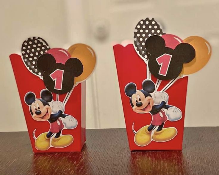 ปักพินโดย Confeito Secreto ใน Sophie’s Birthday Mickey and Minnie