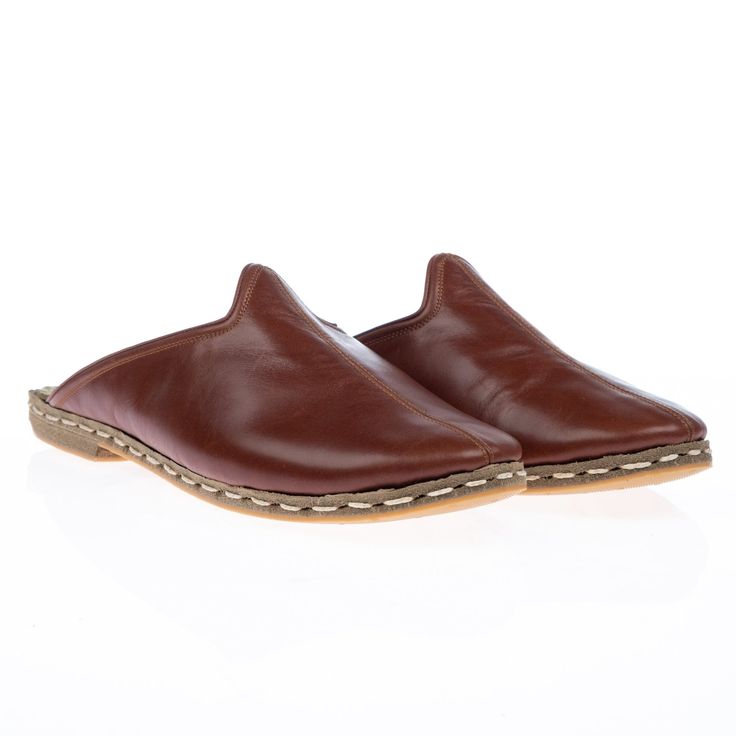 Made in Turkey 100% Handmade Hand-Stitched Natural Leather Upper Natural Leather Lining Water Buffalo Leather Sole Replaceable Rubber Outsole Brown Slippers, Handmade Slippers, Fishing Shop, Flat Slippers, Water Buffalo, Summer Slippers, Flat Slipper, Leather Slippers, Buffalo Leather