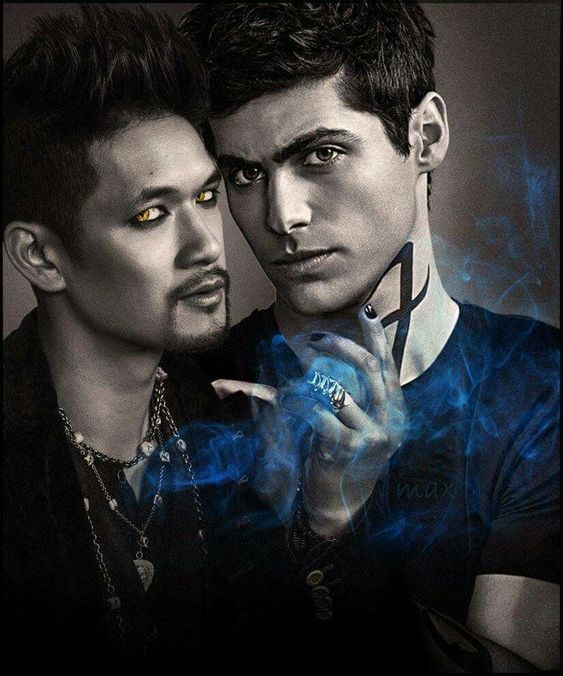 Malec Wallpaper, Malec Shadowhunters, Bones Series, Magnus And Alec, Shadowhunters Tv Show, Jace Wayland, Shadowhunters Malec, Fantasy Couples, Matthew Daddario