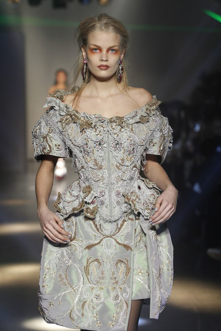 Vivienne westwood Vivienne Westwood Rococo, Vivienne Westwood 2012, Marie Antoinette Wedding Dress, Baroque Inspired Fashion, Marie Antoinette Wedding, Vivienne Westwood Fashion, Vivian Westwood, Andreas Kronthaler, English Fashion