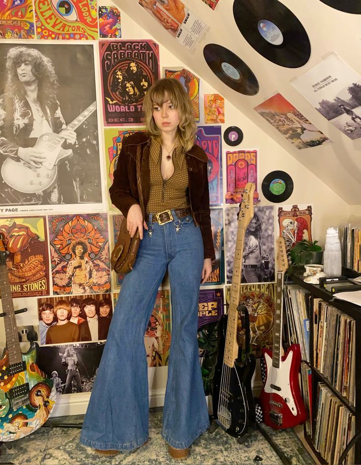 Female 70s Fashion, 70s Style Outfits Women, 60s Rock Outfits, Wear Or Tear Outfits Aesthetic, 80s Female Outfits, Womens 70s Outfits, 70s Fashion Outfits Ideas, 70 Rock Style, Women 70s Fashion Outfit