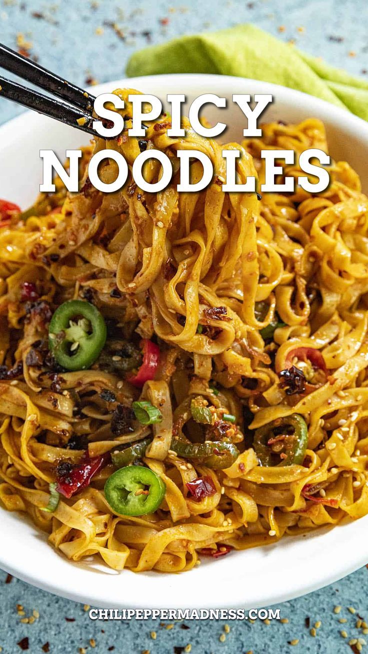 Trying the best ever Spicy Noodles. Spicy Noodles Recipe, Korean Recipe, Asian Noodle Dishes, Spicy Pasta, Asian Noodle Recipes, Noodle Recipes Easy, Chinese Cooking Recipes, Spicy Noodles, Ramen Recipes