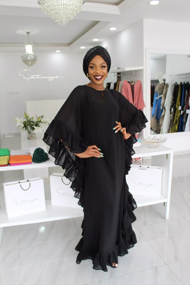 Chifon Dress, Boubou Gown, Boubou Dress, Boubou Styles For Women, Party Dress Black, Kaftan Designs, Gown Elegant, Kaftan Style, African Maxi Dresses