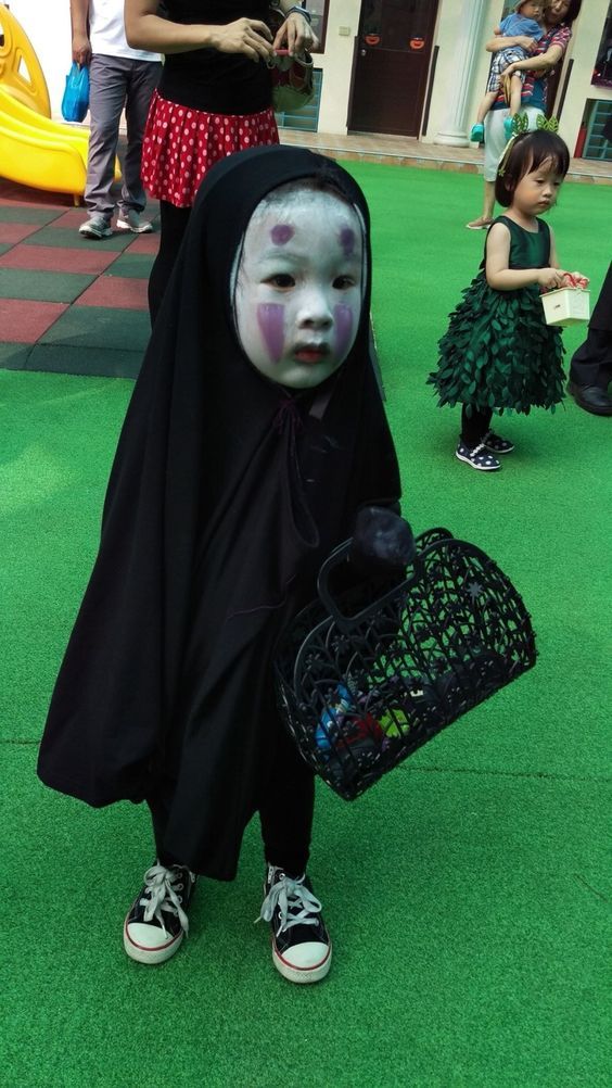 No Face Halloween Costume, No Face Costume, Chihiro Cosplay, Goth Halloween Costume, Chihiro Y Haku, Scary Halloween Costume, Cute Asian Babies, Ulzzang Kids, Anime Halloween