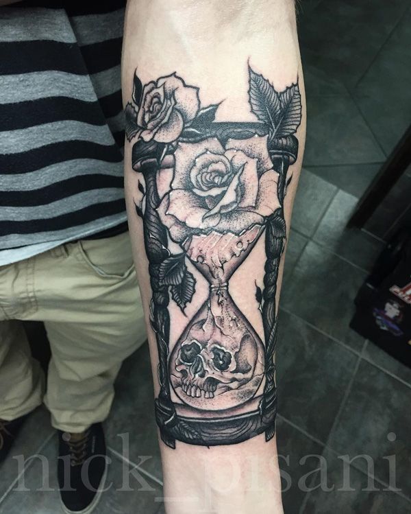 60 Hourglass Tattoo Ideas | Cuded | Hourglass tattoo, Hourglass tattoo ...