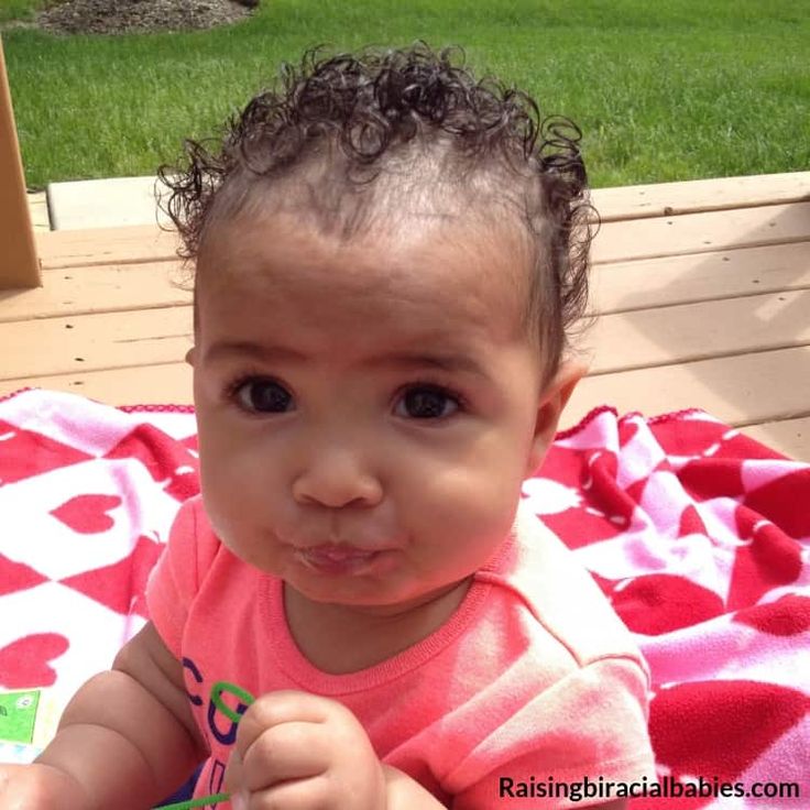 Biracial Hair Care For Babies | Raising Biracial Babies Baby Hair Styling, Baby Hair Products, Biracial Hair Care, Mixed Baby Hairstyles, Soft Black Hair, Baby Hair Growth, Mixed Kids Hairstyles, Style Natural Hair, Baby Curls