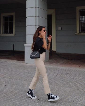 Leather White Pants of Maria Tere­sa Valdes on the In­sta­gram ac­count @mar­valdel #Leather #White #Pants of #MaríaValdés  #In­sta­grampic #@mar­valdel   #fashion #outfits" Converse Outfit, Converse High Top, Converse Outfits, Outfits With Converse, Mode Casual, Casual Outfit Ideas, Streetwear Casual, Nov 2, Mode Inspo