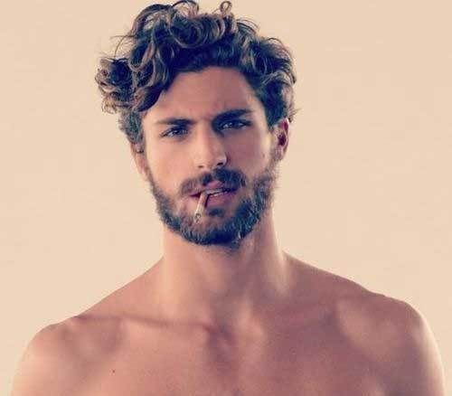 Curly Hair-14 Beard looks for Men who have Curly Hair. Mens Messy Hairstyles, Mens Hairstyles Medium, Beard Look, Beard Love, Beard Styles For Men, Corte De Cabelo Masculino, Curly Hair Men, Curly Hair Cuts, Short Curly Hair